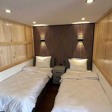 Apartment Golden Wood *