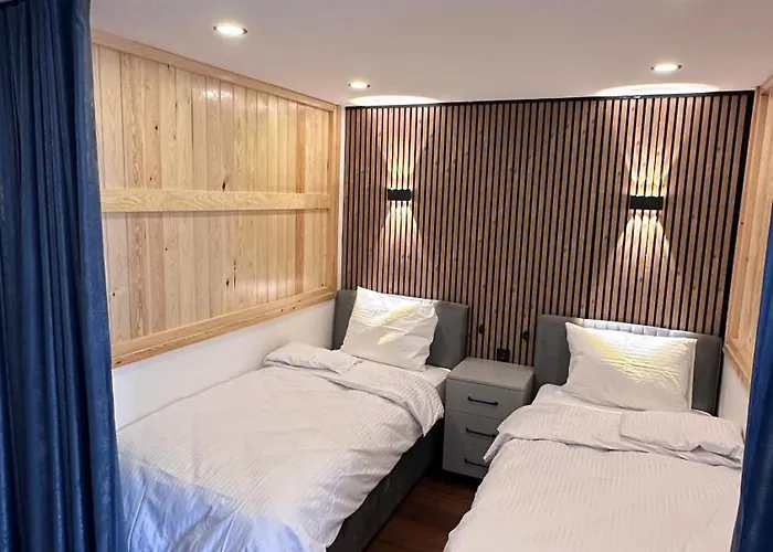 Golden Wood Appartement *