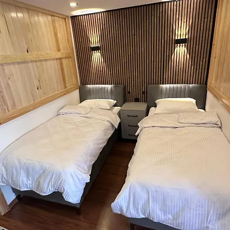 Golden Wood アパート イスタンブール